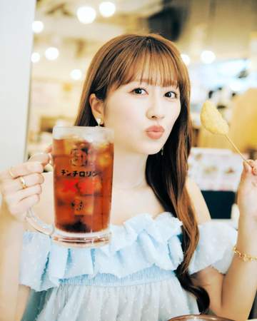 さすがあーりんw 初ソロ写真集は「食」がテーマ ゆかりの地で「ぺろり」30歳節目に「一緒にごはん食べてるような気分」