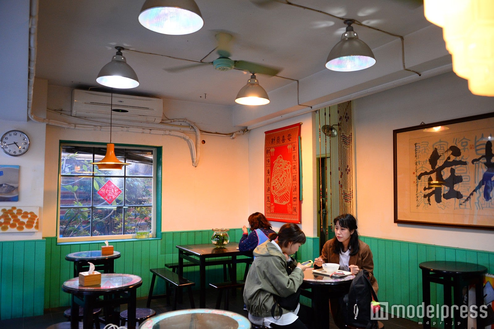 古い時代の台湾を感じられる店内（C）モデルプレス