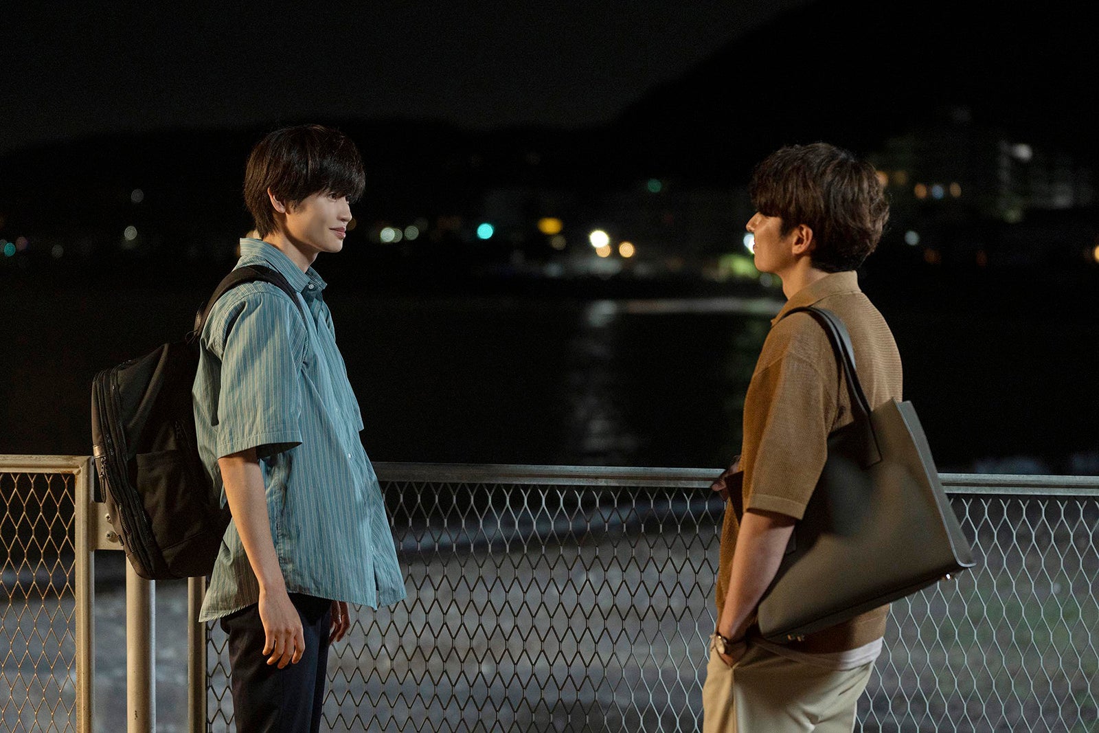 西垣匠、武田航平「みなと商事コインランドリー2」第5話より（C）缶爪さわ・椿ゆず／KADOKAWA／「みなと商事コインランドリー2」製作委員会