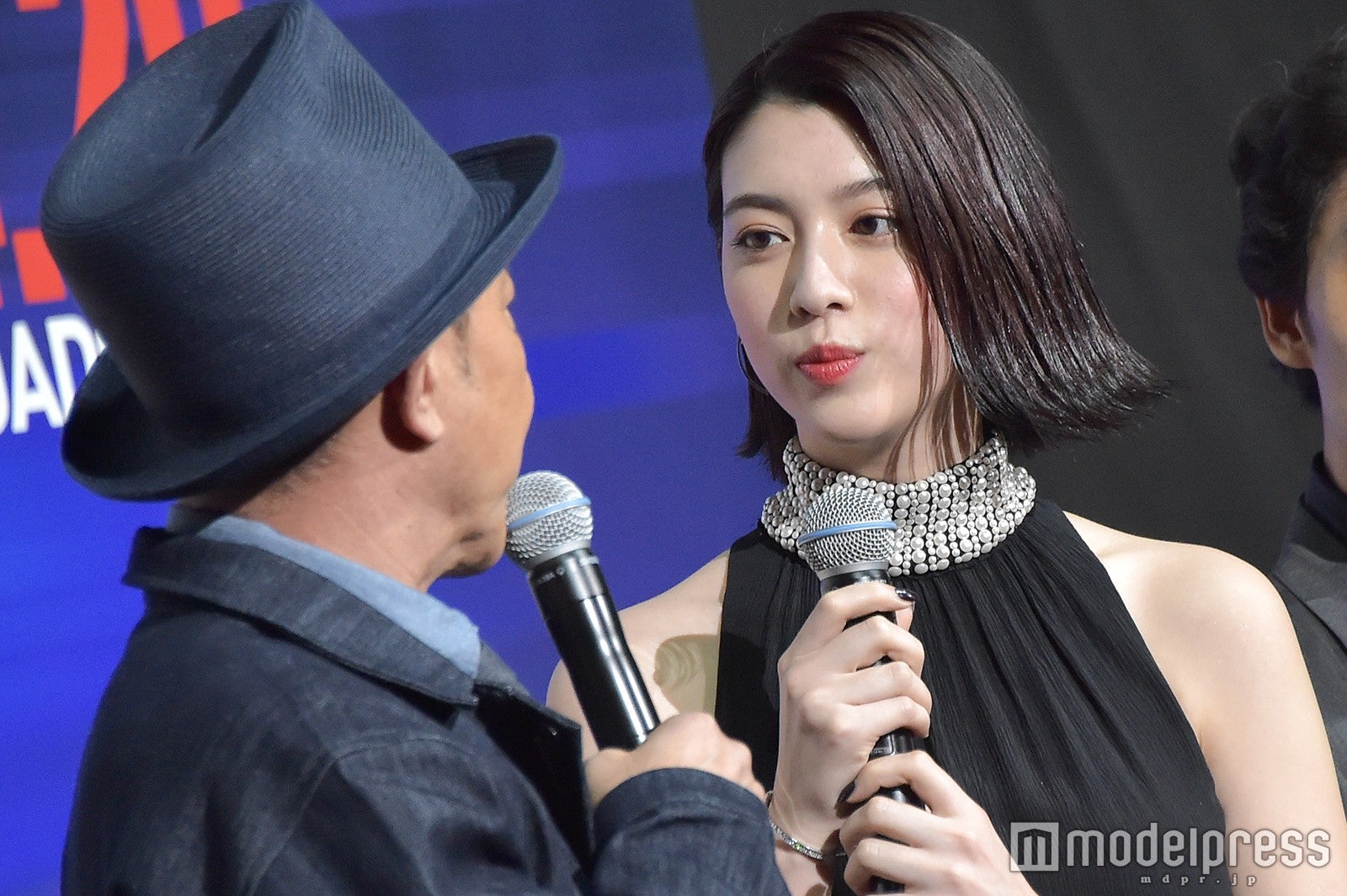 木梨憲武、三吉彩花 （C）モデルプレス