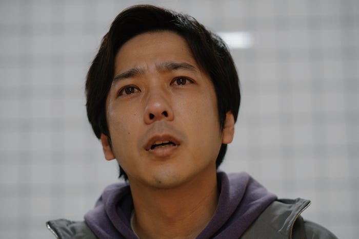 二宮和也(C)2025映画「8番出口」製作委員会