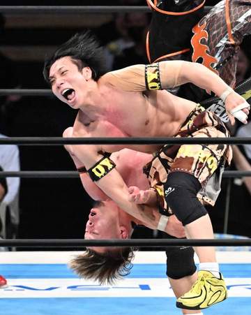 37歳・YOH シングル初戴冠 喜び爆発「イヤァオ！」 IWGPジュニア王者DOUKIからのベルト奪取誓う「新日本に金の雨を降らすぞ！」