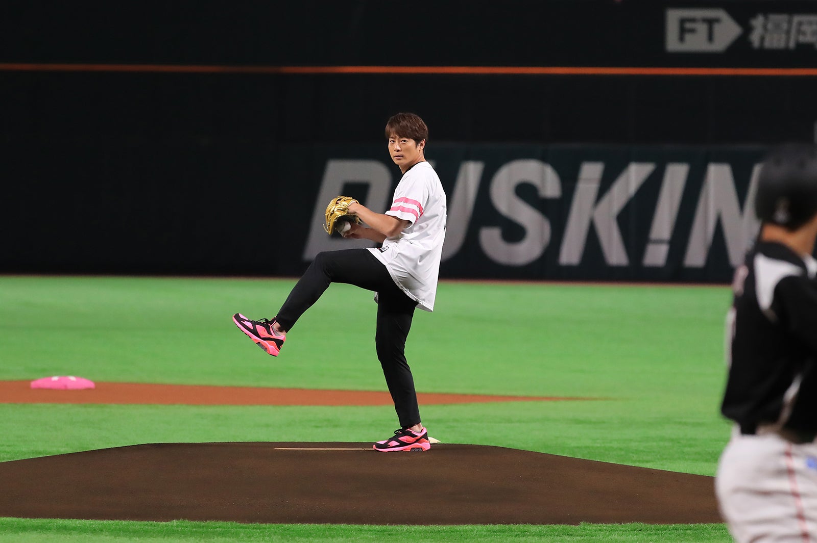 EXILE黒木啓司、始球式で快投 球速は？