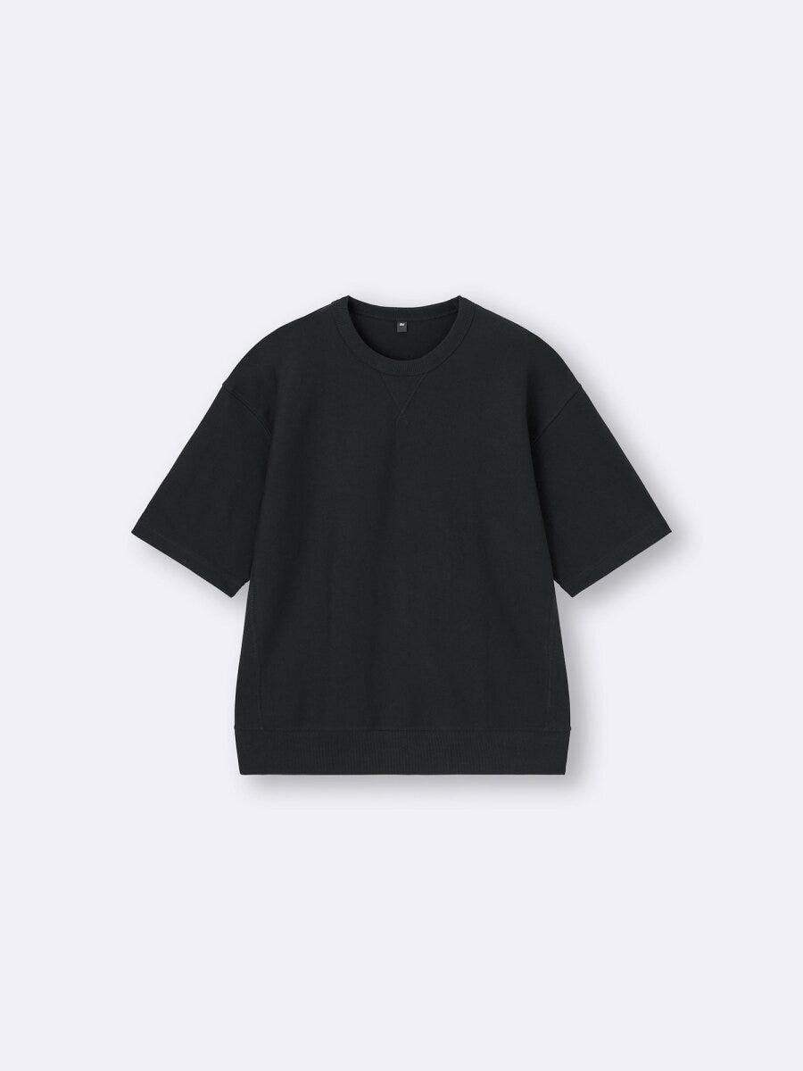 黒色のゆったりとした5分袖スウェTシャツ 黒色のゆったりとした5分袖スウェTシャツ