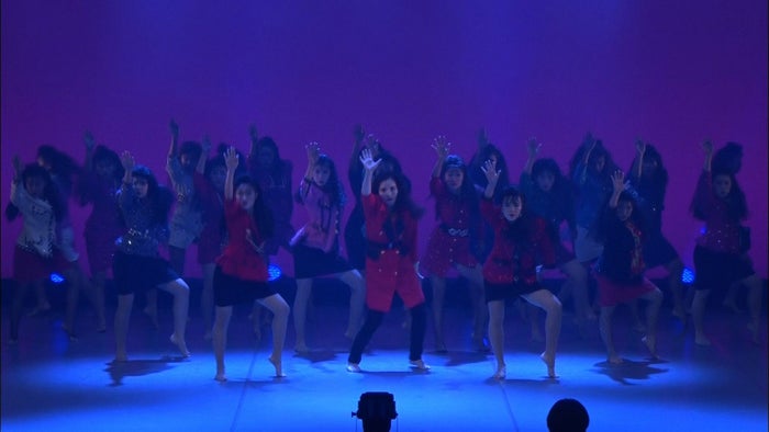 平野ノラ 感動の涙 高校生ダンス部 バブリーダンス とコラボに絶賛の声 モデルプレス 平野ノラ 感動の涙 高校生ダンス部 バブリーダンス とコラボに絶賛の声 モデルプレス