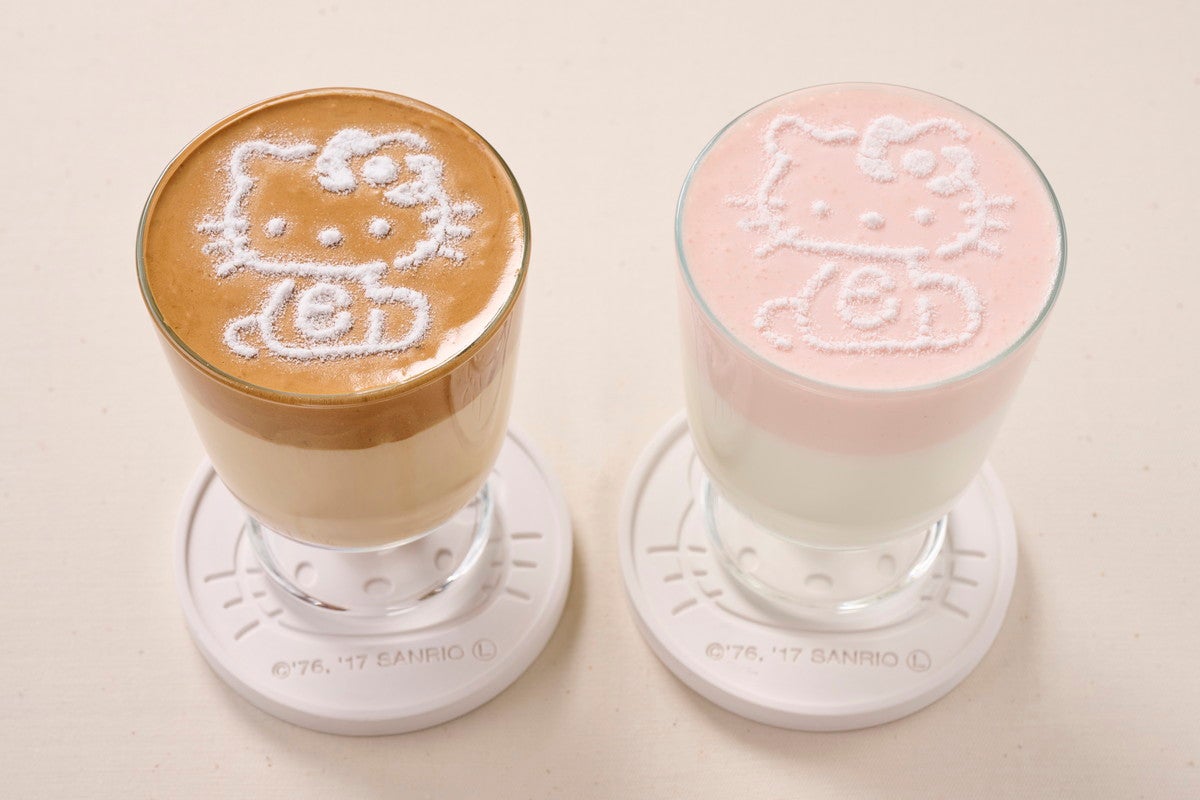 ハローキティのダルゴナドリンク（コーヒー・ストロベリー）￥700（提供画像）