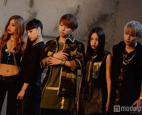 注目度急上昇lol、舞台裏で見せた素顔&“lolらしさ”に込める思い―MV撮影現場に密着