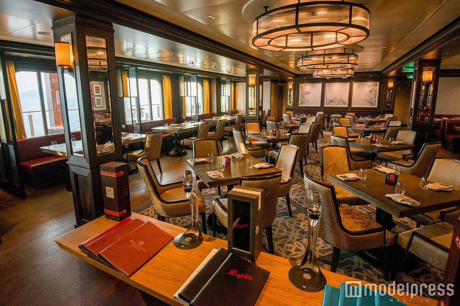 （C）モデルプレス