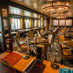 (C)モデルプレス