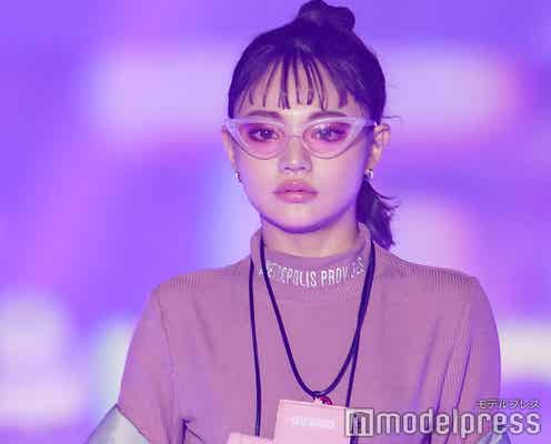 ちぃぽぽ、ハイレグスーツで腰元チラリ SEXY&クールに魅せる<関コレ2019A/W>