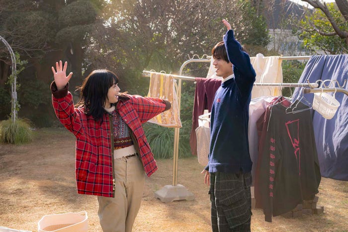 広瀬すず、永瀬廉/「夕暮れに、手をつなぐ」第5話より(C)TBS