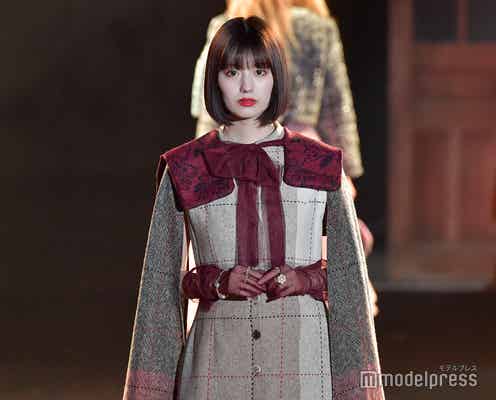 鶴嶋乃愛、ノースリワンピからほっそり二の腕披露 ドーリーな雰囲気漂う<BISHU COLLECTION>