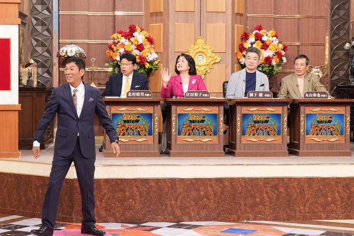 明石家さんま、北村晴男弁護士、住田裕子弁護士、橋下徹、丸山和也弁護士(C)日本テレビ