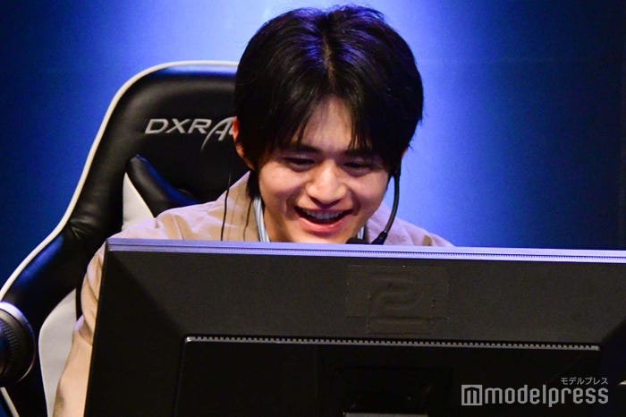 鈴鹿央士(C)モデルプレス