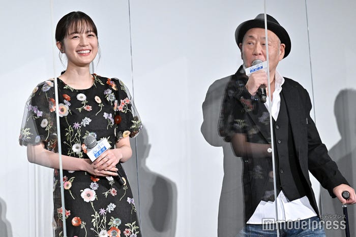 生田絵梨花、泉谷しげる (C)モデルプレス