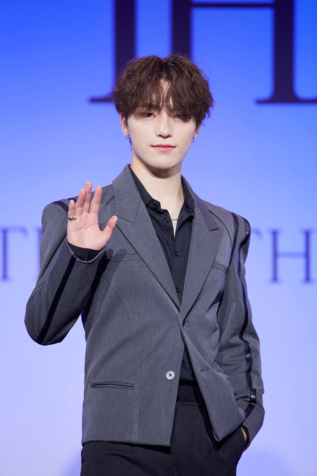 DINO （C）PLEDIS Entertainment