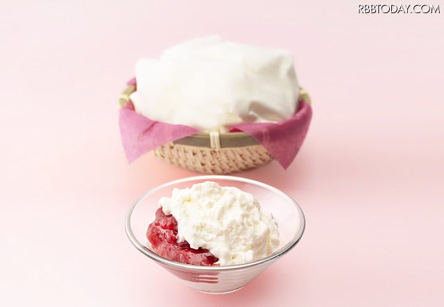 チーズケーキ かご盛り白らら〈春いちご〉