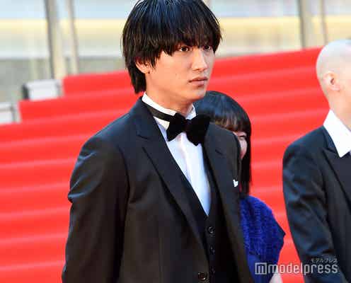 金子大地、クールなタキシード姿で魅了<第32回東京国際映画祭>