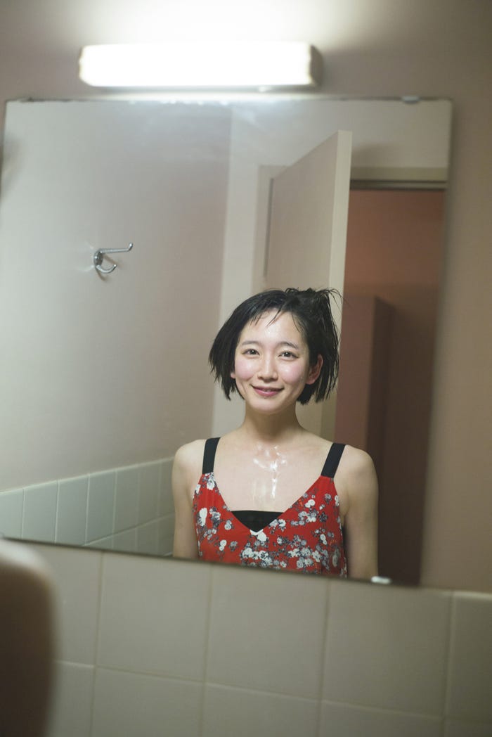 吉岡里帆(C)蓮井元彦/週刊プレイボーイ