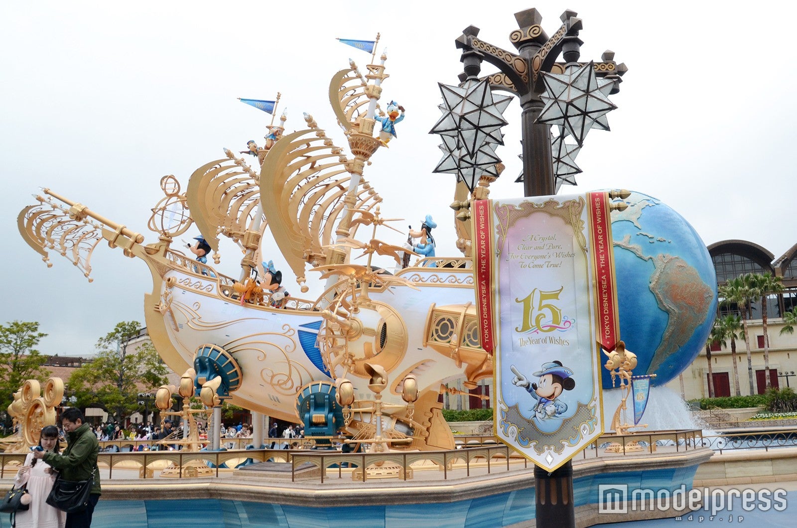 デコレーション／「東京ディズニーシー15周年“ザ・イヤー・オブ・ウィッシュ”」（C）モデルプレス