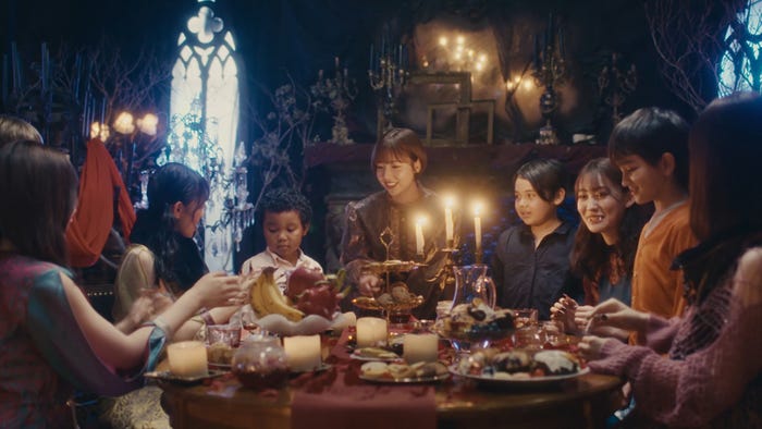 乃木坂46「Under’s Love」MVより/(提供写真)