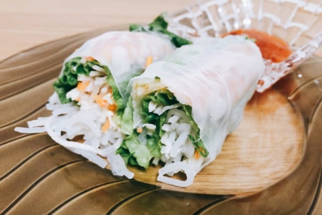 成城石井　海老の生春巻きの中身アップ画像