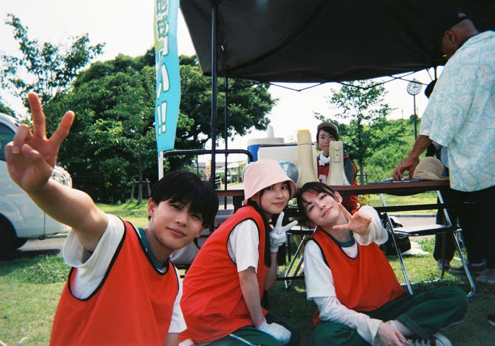 長尾謙杜、上原あまね、山田杏奈(C)2025『恋に至る病』製作委員会