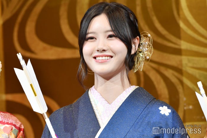 伊藤理々杏(C)モデルプレス