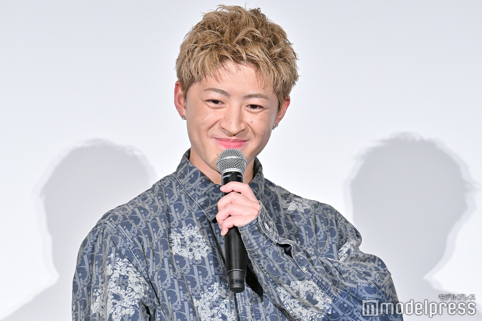 佐野玲於（C）モデルプレス