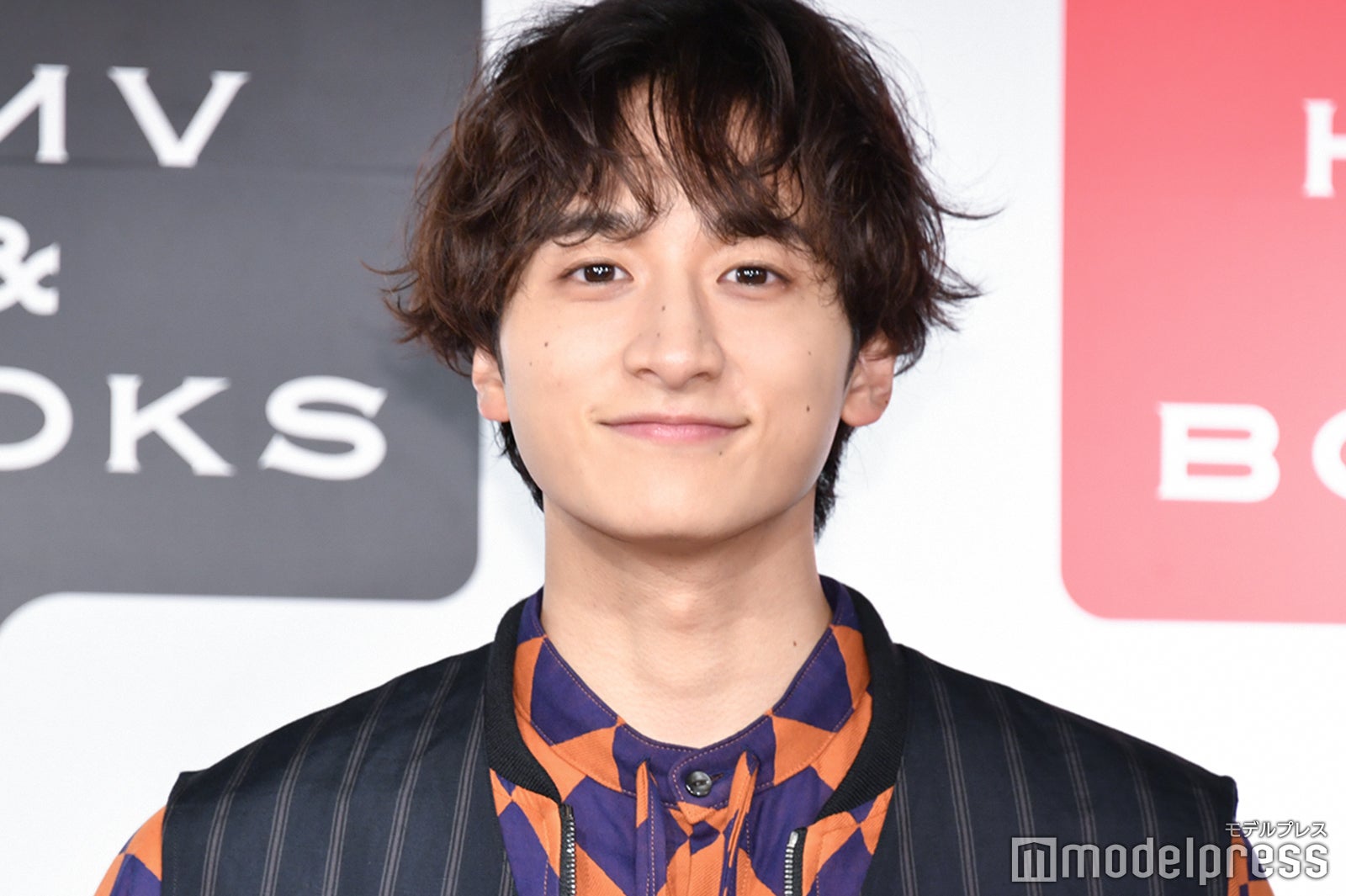 小関裕太、7作目カレンダーで初の試み「刺激を受けられたらいいな