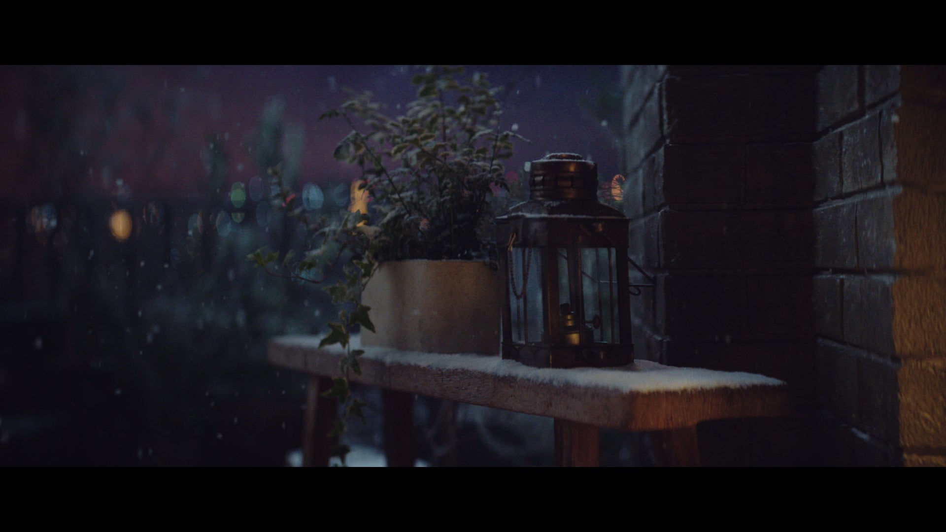 新垣結衣新CM「2022年もおつかれ生です」篇より（提供写真）