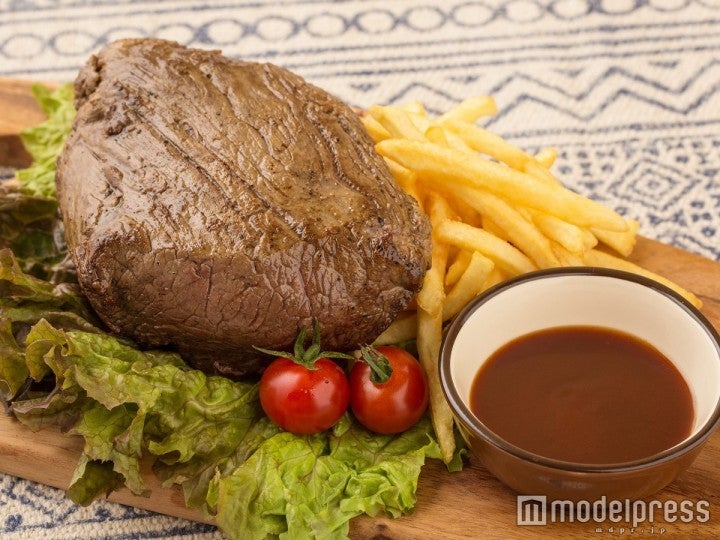 1ポンド牛ランプステーキ2,480円／画像提供：SHANTI