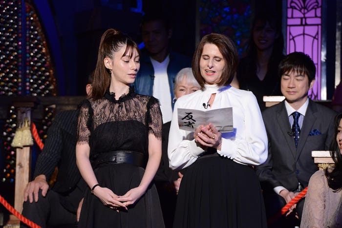 ダレノガレ明美&母親(C)日本テレビ