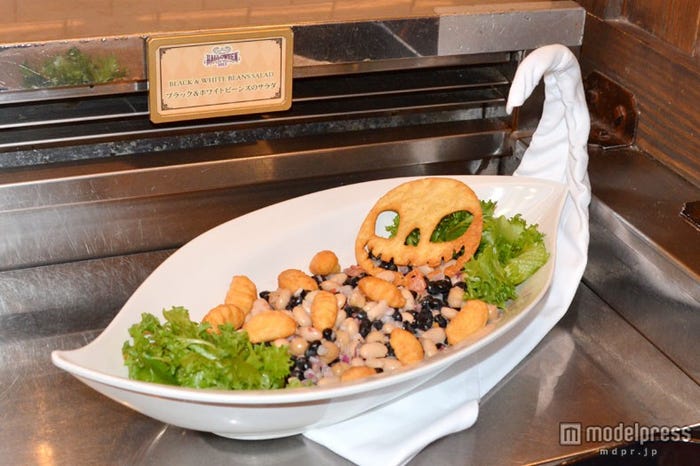 ハロウィーンの雰囲気溢れる食事(セイリングデイ・ブッフェ)/東京ディズニーシー