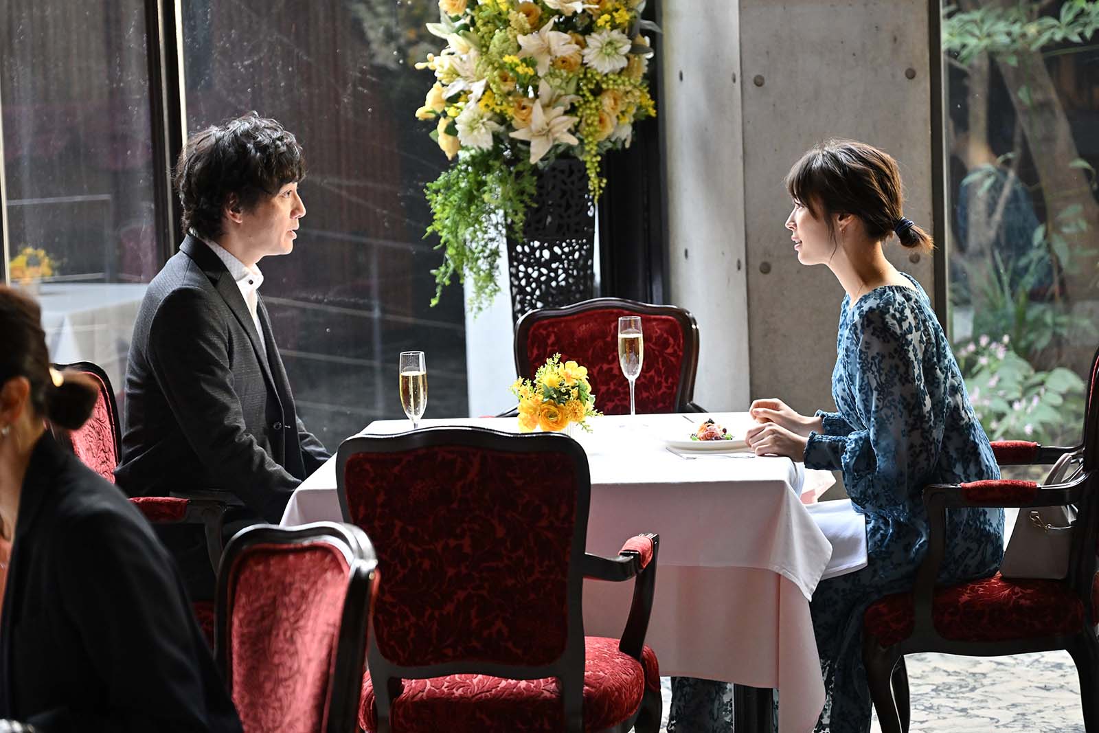 安藤政信、広瀬アリス「マイ・セカンド・アオハル」（C）TBS