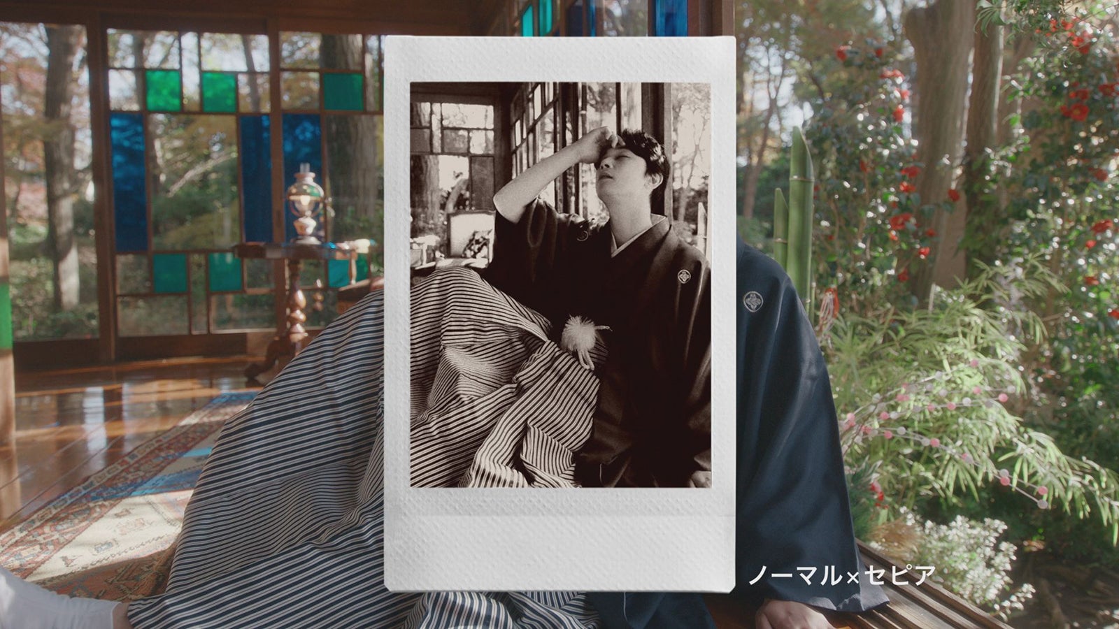 吉沢亮／「お正月を写そう 2022 チェキ・エモい写真」篇より（提供写真）