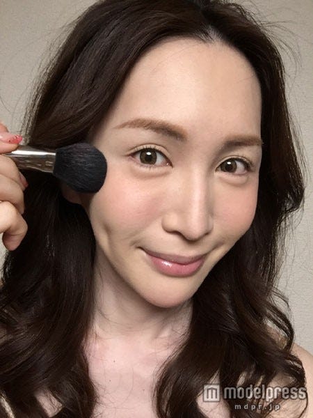 綺麗なチークの入れ方を覚えましょう