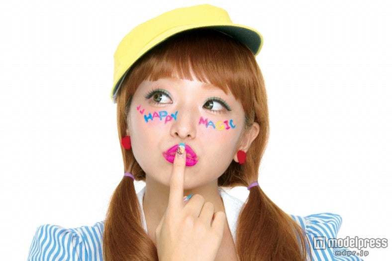 カラダの中からキレイを目指す／モデル：なつぅみ