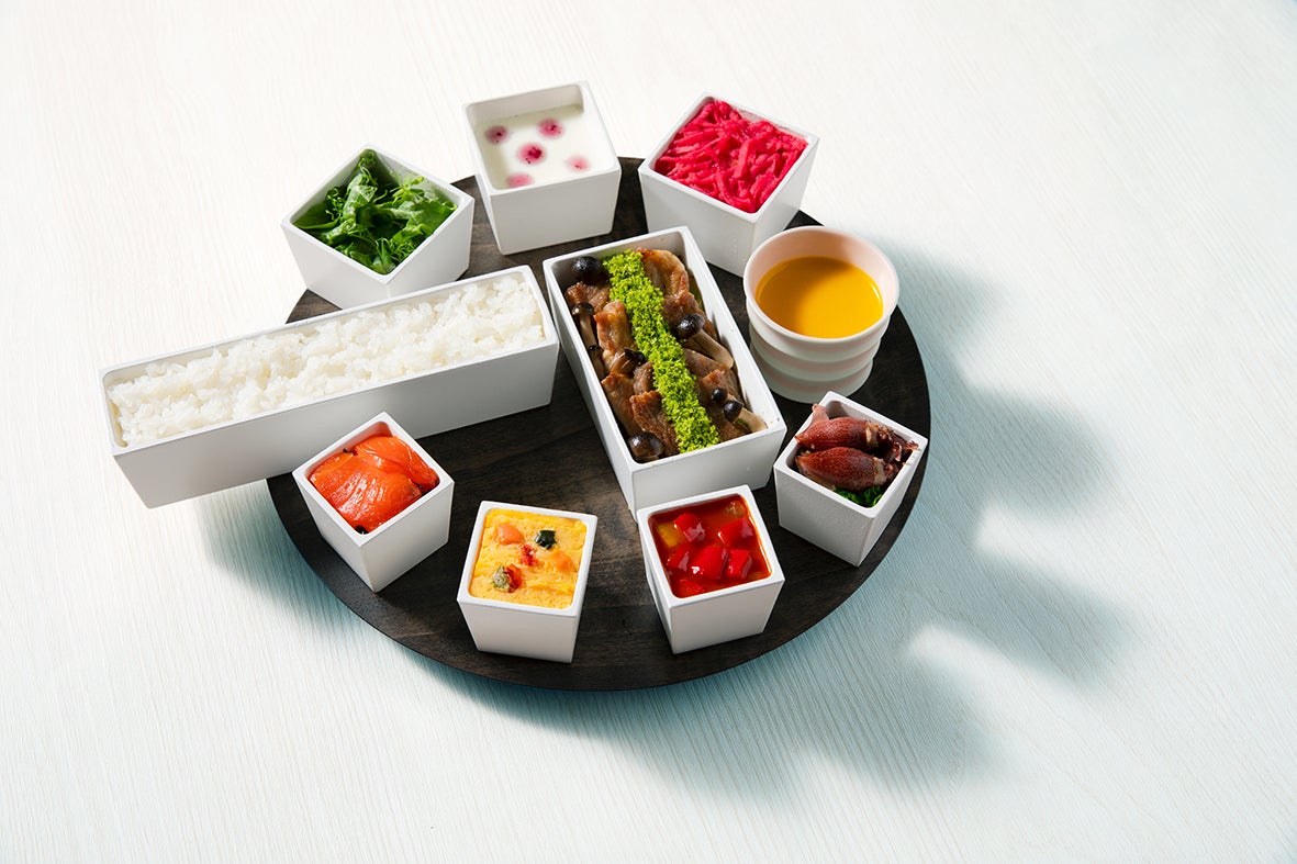 富山の旬の彩り“コンポジション”プレート1,800円（税込）
／画像提供：富山とイート