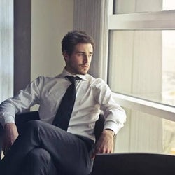難しくない!年上男性を振り向かせるための4つのポイント