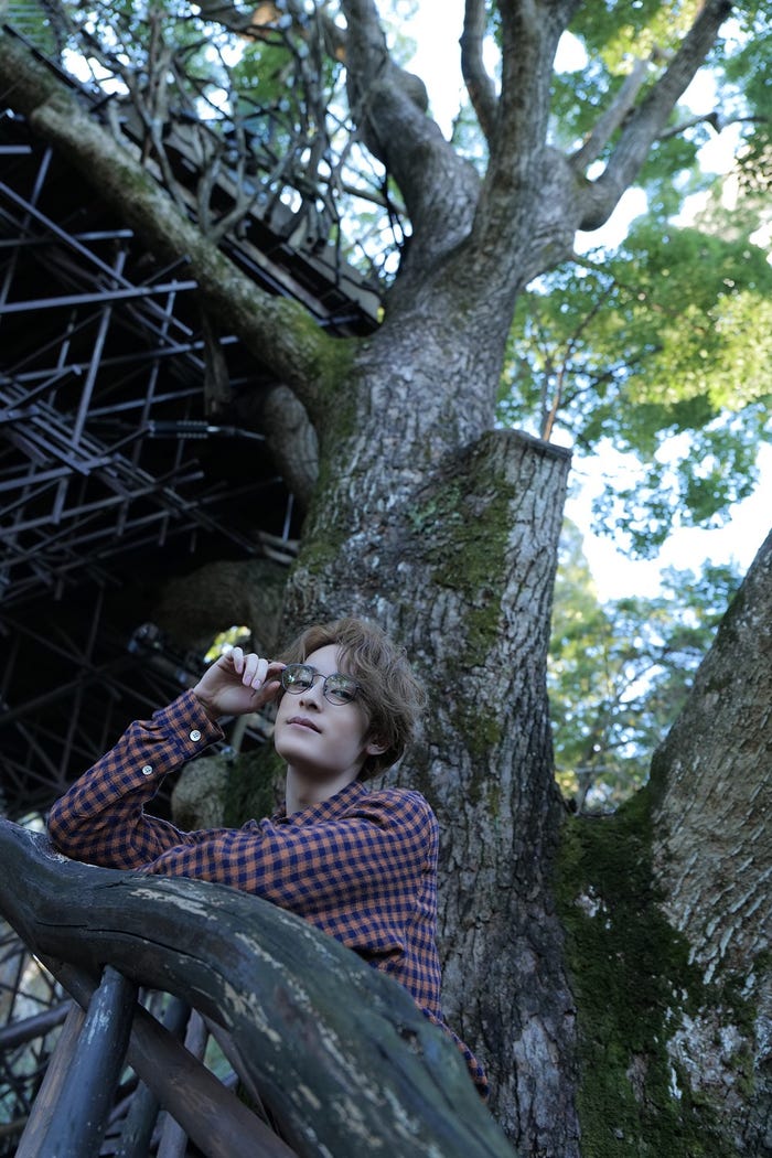 「塩野瑛久カレンダー2022.04-2023.03」(東京ニュース通信社刊)(提供写真)