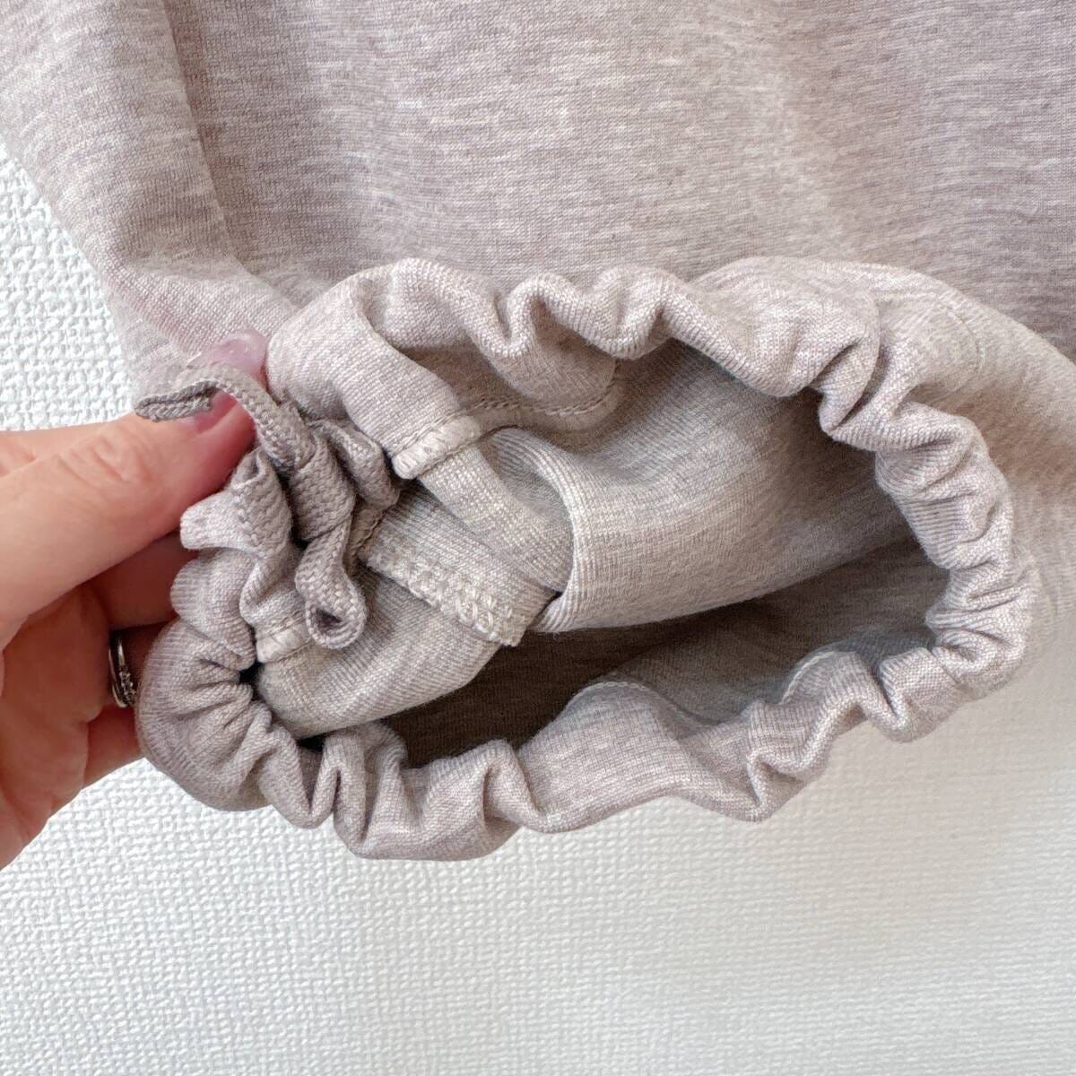 ユニクロスウェットワイドパンツの裾紐部分