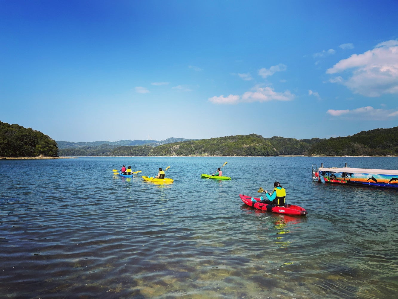 水上でのアクティビティもここならではの体験／提供画像