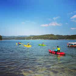 水上でのアクティビティもここならではの体験/提供画像