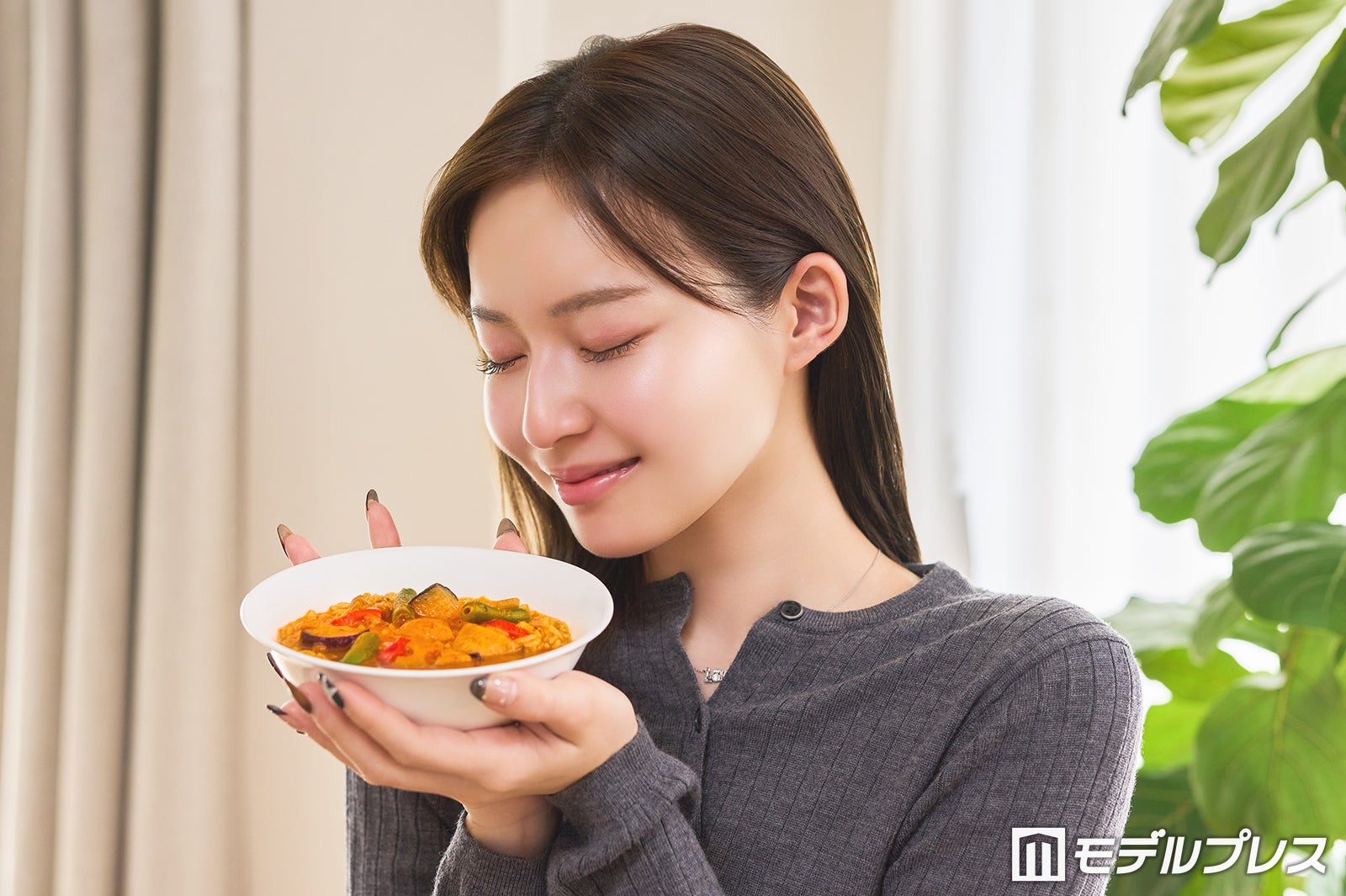 山崎江莉（C）モデルプレス