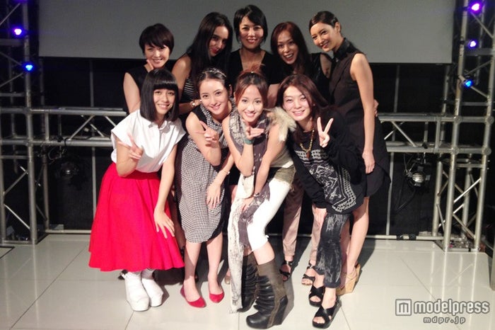 沢尻エリカ ファースト クラス キャスト陣で華やか女子会を開催 モデルプレス