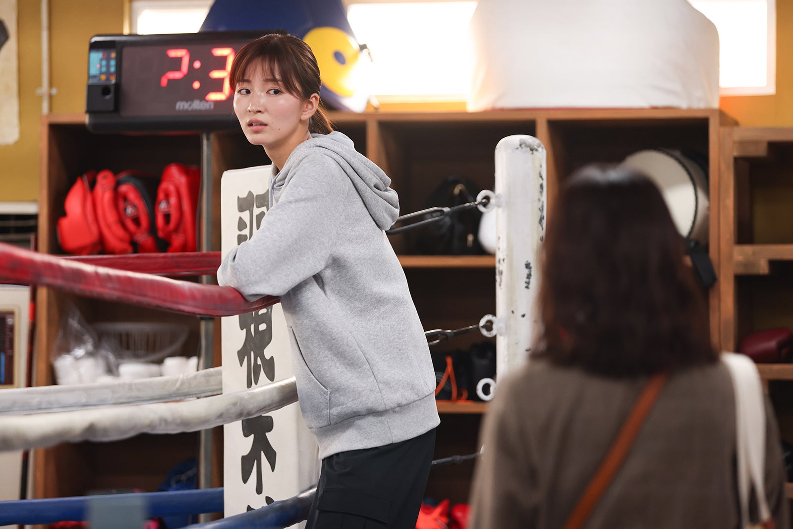 岡崎紗絵「あのクズを殴ってやりたいんだ」第3話（C）TBS