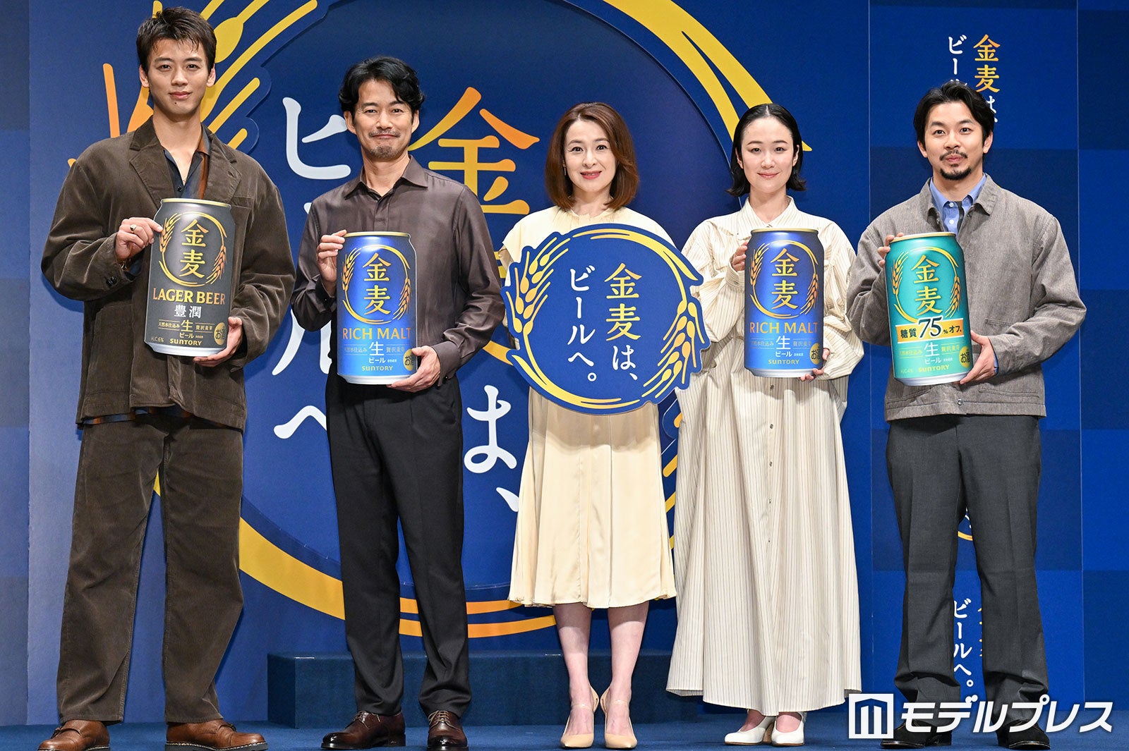 （左から）竹内涼真、竹野内豊、檀れい、黒木華、仲野太賀（C）モデルプレス