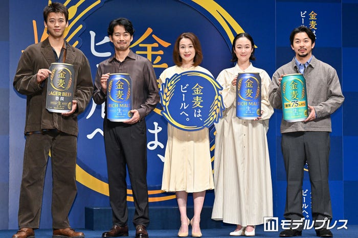 (左から)竹内涼真、竹野内豊、檀れい、黒木華、仲野太賀(C)モデルプレス