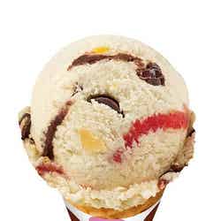 サーティワン アイスクリームで世界同時発売されるフレーバー「バナナスプリットサンデー」【モデルプレス】